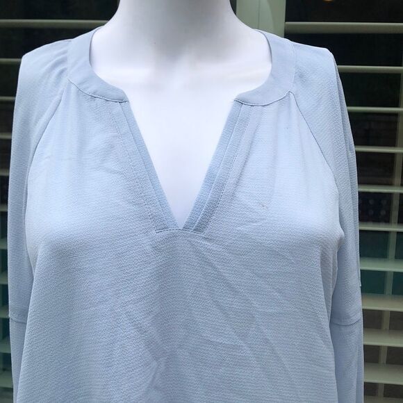 Vince Camuto Split Neck Long Sleeve Blouse SzXS - Picture 4 of 8